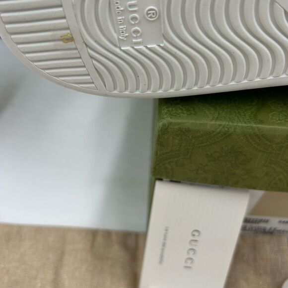 Men's Gucci, GG Supreme ace bee sneakers size 13 made in Italy - Picture 5 of 10